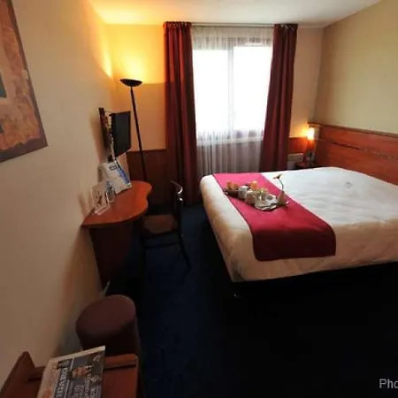 Brit La Beaujoire - L'amandine Hotel 4*
